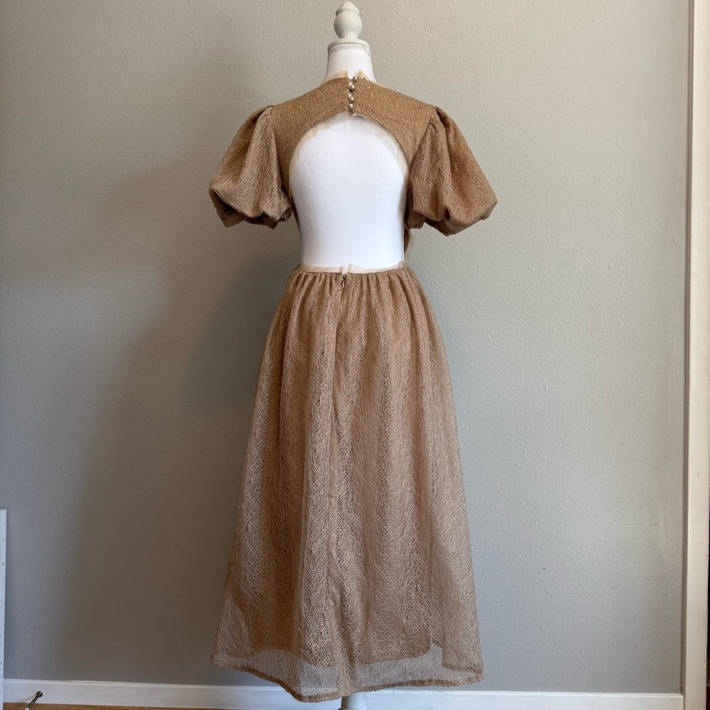 NWT Klesis Open Back Pearl‎ Midi Dress Puffed Sleeve Textured Tan Neutral Small - Picture 3 of 12